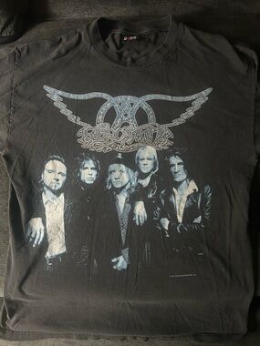 Vintage Aerosmith t-shirt Men's Large 1997 Giant tag Rips Double Sided